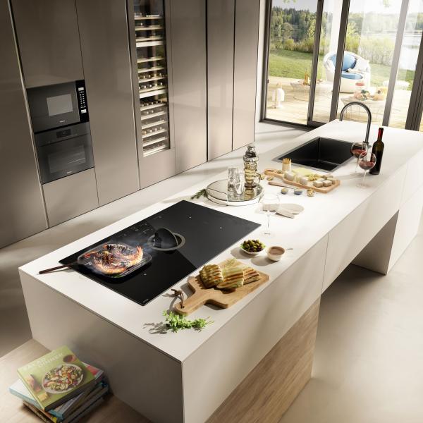 Elica NIKOLATESLA SWITCH GLOW BL/A/83 - Induktsionskochfeld mit Dunstabzug, Schwarz, Abluft, 83 cm, 5 Jahre Garantie